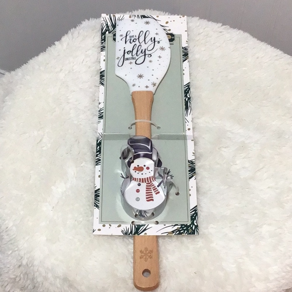 The Bakeshop Rubber Spatula & Cookie Cutter
